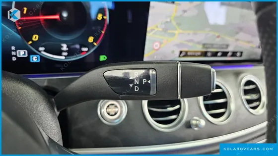 MERCEDES E-CLASS E220D 4MATIC AMG LINE