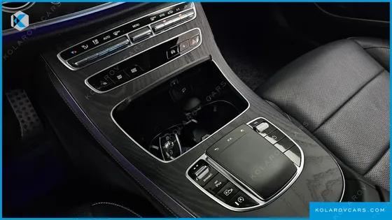 MERCEDES E-CLASS E220D 4MATIC AMG LINE