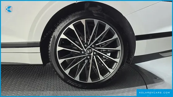 HYUNDAI GRANDEUR CALLIGRAPHY