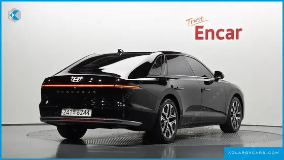 HYUNDAI GRANDEUR PREMIUM