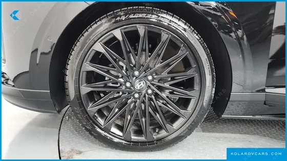 HYUNDAI GRANDEUR CALLIGRAPHY