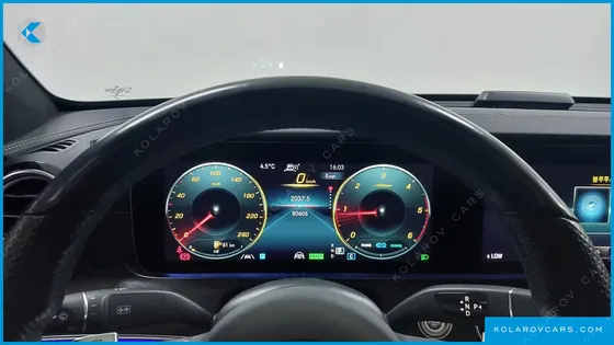 MERCEDES E-CLASS E220D 4MATIC AMG LINE