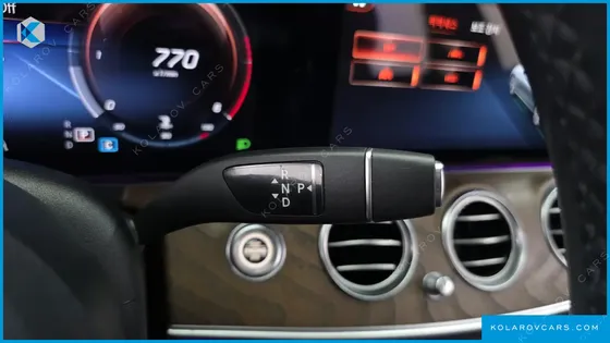 MERCEDES E-CLASS E220D 4MATIC EXCLUSIVE