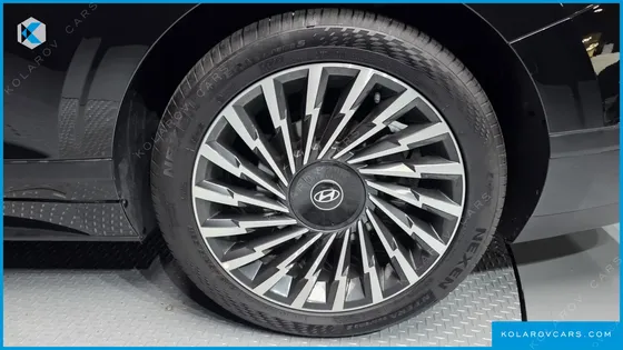 HYUNDAI GRANDEUR CALLIGRAPHY