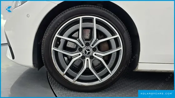 MERCEDES E-CLASS E220D 4MATIC AMG LINE