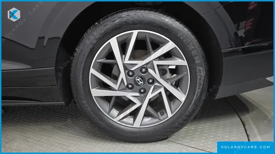 HYUNDAI GRANDEUR PREMIUM