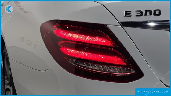 MERCEDES E-CLASS E300 AVANTGARDE