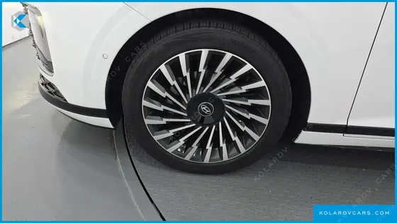 HYUNDAI GRANDEUR CALLIGRAPHY