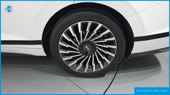HYUNDAI GRANDEUR CALLIGRAPHY