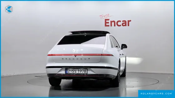 HYUNDAI GRANDEUR CALLIGRAPHY