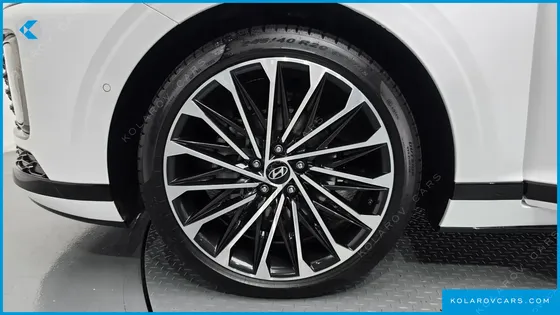 HYUNDAI GRANDEUR CALLIGRAPHY