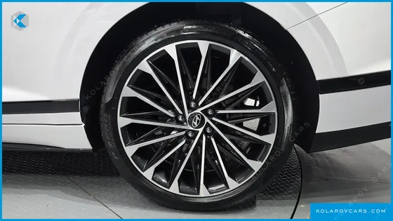 HYUNDAI GRANDEUR CALLIGRAPHY