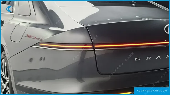 HYUNDAI GRANDEUR PREMIUM