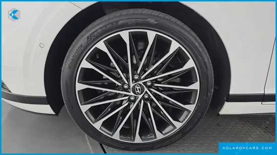 HYUNDAI GRANDEUR CALLIGRAPHY