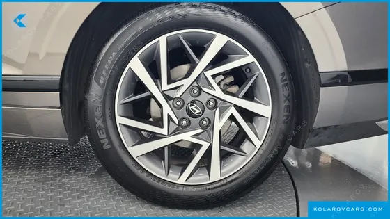 HYUNDAI GRANDEUR PREMIUM