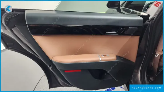 HYUNDAI GRANDEUR PREMIUM