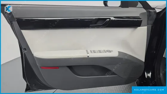 HYUNDAI GRANDEUR PREMIUM