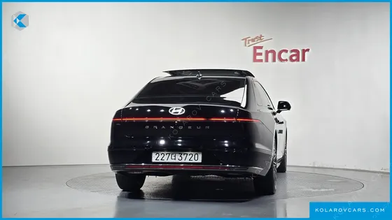 HYUNDAI GRANDEUR CALLIGRAPHY