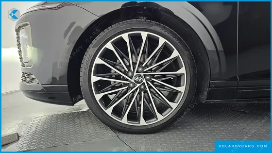HYUNDAI GRANDEUR CALLIGRAPHY