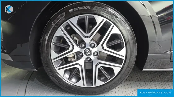 HYUNDAI GRANDEUR PREMIUM