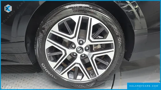 HYUNDAI GRANDEUR PREMIUM