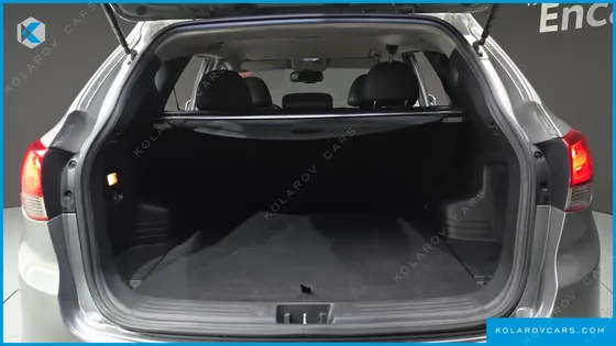 HYUNDAI TUCSON DIESEL 2WD LX20