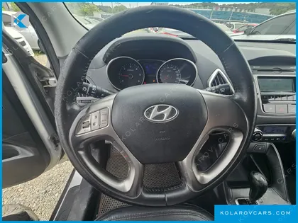 HYUNDAI TUCSON DIESEL 2WD LX20