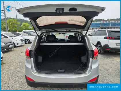 HYUNDAI TUCSON DIESEL 2WD LX20