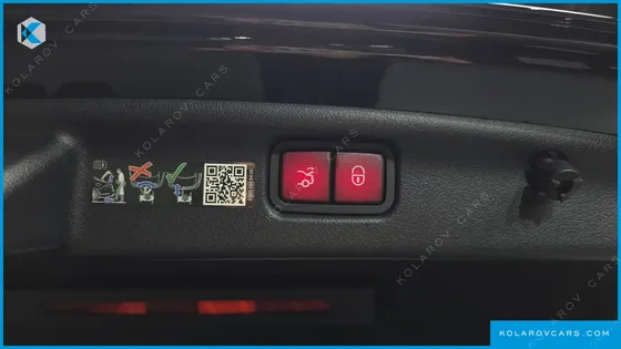 MERCEDES C-CLASS C300 4MATIC AVANTGARDE