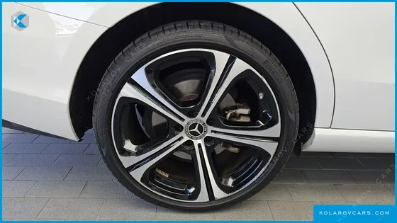 MERCEDES C-CLASS C300 4MATIC AVANTGARDE