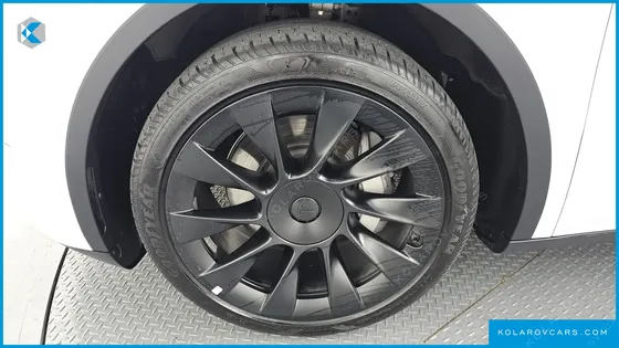 TESLA MODEL Y LONG RANGE AWD