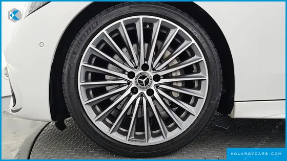 MERCEDES C-CLASS C300 4MATIC AMG LINE