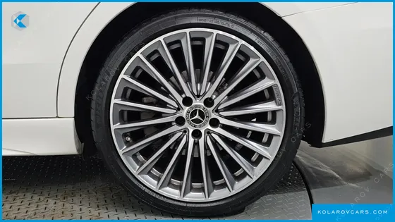 MERCEDES C-CLASS C300 4MATIC AMG LINE