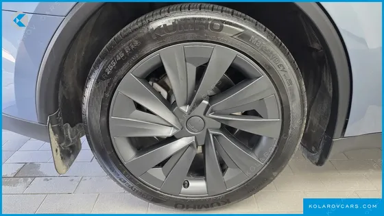 TESLA MODEL Y RWD