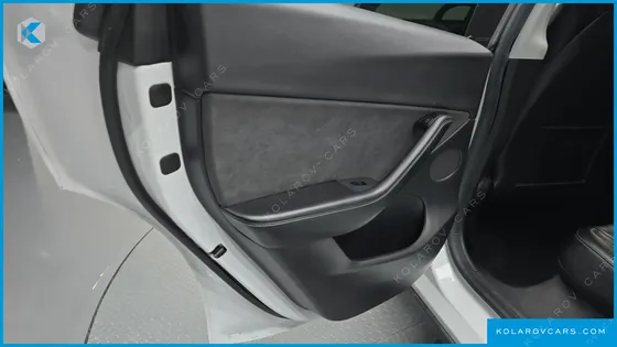 TESLA MODEL Y STANDARD RANGE RWD