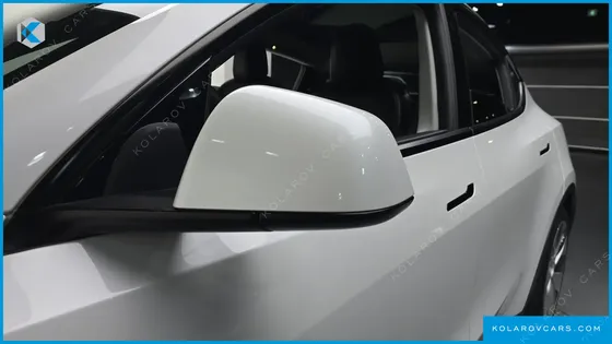 TESLA MODEL Y STANDARD RANGE RWD