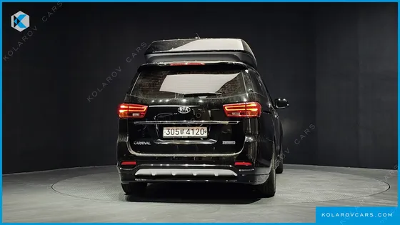 KIA CARNIVAL 9-SEATER HI-LIMOUSINE