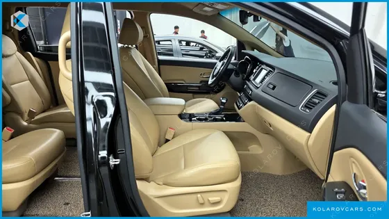 KIA CARNIVAL 9-SEATER HI-LIMOUSINE