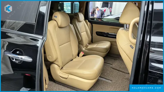 KIA CARNIVAL 9-SEATER HI-LIMOUSINE