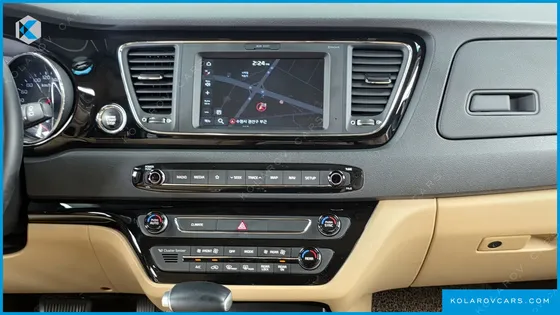 KIA CARNIVAL 9-SEATER HI-LIMOUSINE
