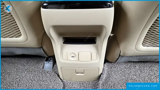 KIA CARNIVAL 9-SEATER HI-LIMOUSINE