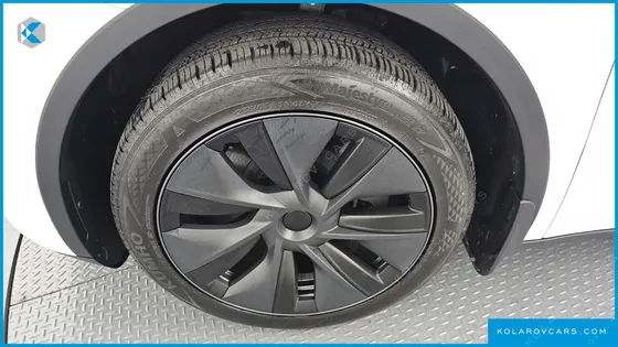 TESLA MODEL Y RWD
