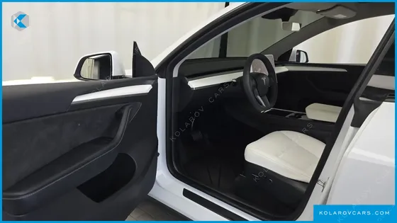 TESLA MODEL Y RWD