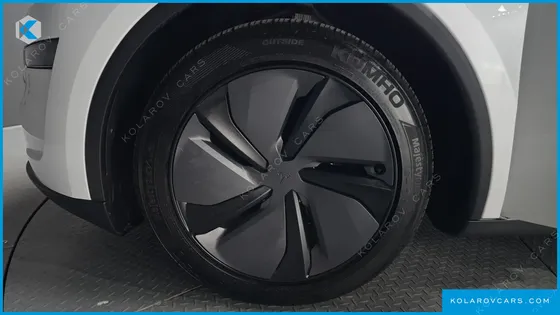 TESLA MODEL Y RWD