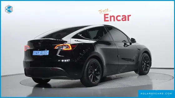 TESLA MODEL Y RWD