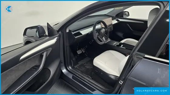 TESLA MODEL Y RWD