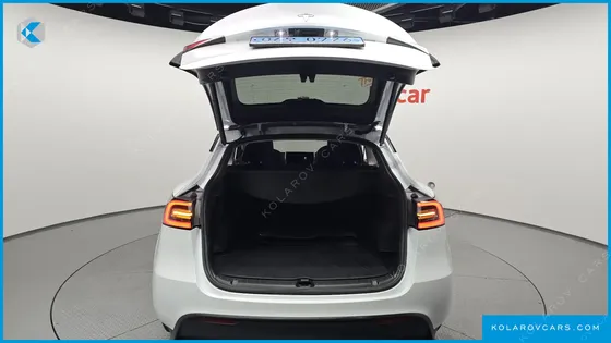 TESLA MODEL Y RWD