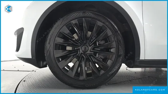 TESLA MODEL Y RWD
