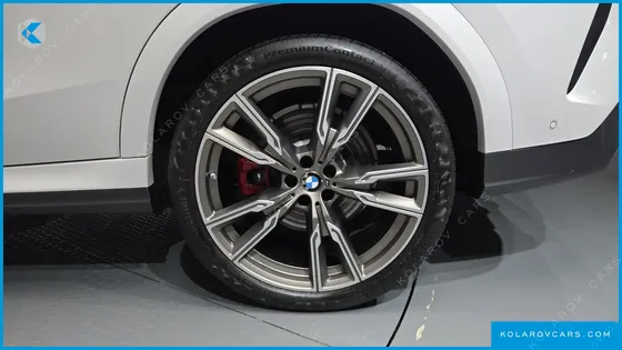 BMW X6 M50I