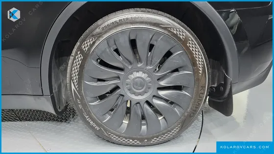 TESLA MODEL Y RWD